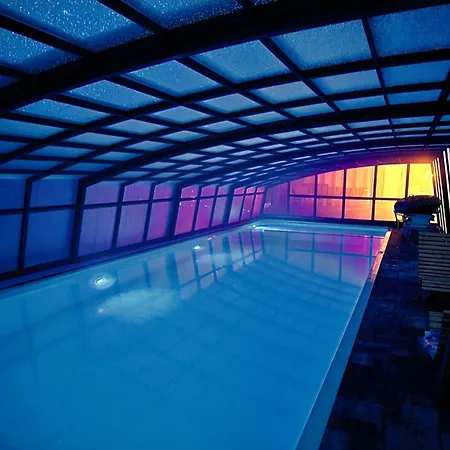 펜션 With Swimming Pool By Interhome *